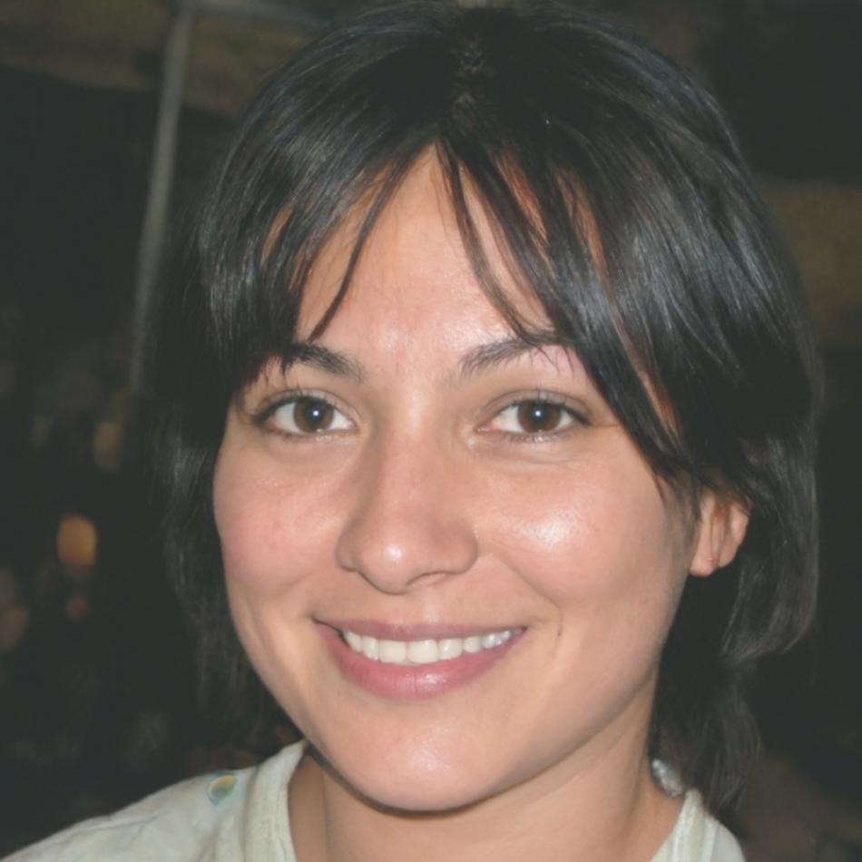 Miembro del equipo zelorianthax explicando conceptos financieros